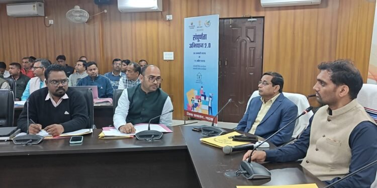 गढ़वा की शिक्षा व्यवस्था पर उपायुक्त की सख्त नजर: मैट्रिक-इंटर परीक्षा कड़ाई से, मिड-डे मील कभी बंद नहीं – समीक्षा बैठक में दिए गए बड़े निर्देश!