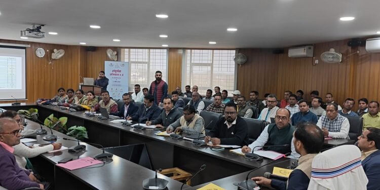 गढ़वा शिक्षा पर DC की सख्ती: मैट्रिक-इंटर परीक्षा में जीरो टॉलरेंस, मिड-डे मील कभी बंद नहीं – समीक्षा बैठक में दिए गए बड़े-बड़े निर्देश!