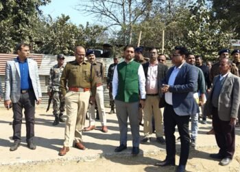 गढ़वा नगर चुनाव 2026 की फुलप्रूफ तैयारी: DC-SP ने डिस्पैच सेंटर से मतदान केंद्र तक किया संयुक्त निरीक्षण – निष्पक्षता और शांति पर जीरो टॉलरेंस!