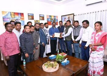 पारसनाथ में बाहा पर्व का न्योता! मुख्यमंत्री हेमंत सोरेन बने मुख्य अतिथि – मरांग बुरू जुग जाहेर बाहा बोंगा समिति ने रांची में की मुलाकात, 18-21 फरवरी को होगा धार्मिक-सांस्कृतिक महापर्व!