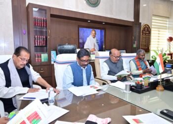 झारखंड का बजट सत्र तैयारियों में जोर! मुख्यमंत्री हेमंत सोरेन की अध्यक्षता में उच्चस्तरीय बैठक – दावोस अनुभवों से नई दिशा, ट्राइबल वेलफेयर, महिला सशक्तिकरण और निवेश पर फोकस!