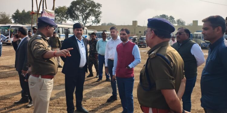 गढ़वा में कल मतदान का महापर्व! 89 बूथों के लिए पोलिंग पार्टियाँ रवाना – उपायुक्त ने कर्मियों को दिया सख्त संदेश: “निष्पक्ष मतदान आपकी सर्वोच्च जिम्मेदारी”