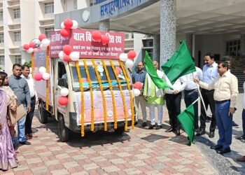 बाल विवाह मुक्ति का संकल्प! गढ़वा में ‘बाल विवाह मुक्ति रथ’ रवाना – उप विकास आयुक्त ने दिखाई हरी झंडी, जागरूकता अभियान शुरू