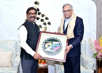 झारखंड में निवेश का नया दौर! मुख्यमंत्री हेमंत सोरेन और टाटा ग्रुप चेयरमैन एन. चंद्रशेखरन की हाई-लेवल बैठक – टाटा स्टील के साथ बड़े प्रोजेक्ट्स पर चर्चा, राज्य में आएगा नया निवेश और रोजगार