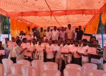 विश्व प्लंबर दिवस पर गढ़वा में प्लंबरों का सम्मान! टूलकिट-शॉल ओढ़ाकर दी गई बधाई – जल महोत्सव पखवाड़ा में जलसहिया दीदियों संग उत्सव