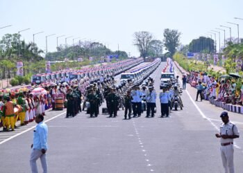 झारखंड पुलिस को मिली नई ताकत! मुख्यमंत्री हेमंत सोरेन ने 1,485 आधुनिक वाहन सौंपे और 12 नए थानों की रखी आधारशिला – “सशक्त पुलिस, सुरक्षित झारखंड” का संकल्प!