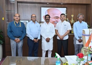 डिजिटल झारखंड की कहानी अब किताब में! मुख्यमंत्री हेमंत सोरेन ने NIC की “कॉफी टेबल बुक” का किया भव्य लोकार्पण – ई-गवर्नेंस, नवाचार और डिजिटल पहलों का शानदार संकलन