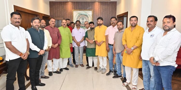 रामनवमी महोत्सव की शोभायात्रा में मुख्य अतिथि बनेंगे मुख्यमंत्री हेमंत सोरेन! विभिन्न रामनवमी समितियों के प्रतिनिधिमंडल ने किया सादर आमंत्रण – शांति, सौहार्द और भाईचारे का संदेश दिया