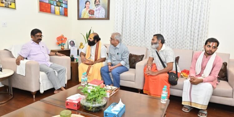 रामनवमी महोत्सव में मुख्य अतिथि बनेंगे मुख्यमंत्री हेमंत सोरेन! तपोवन मंदिर, निवारनपुर समिति ने किया सादर आमंत्रण – 27 मार्च को होगा भव्य आयोजन