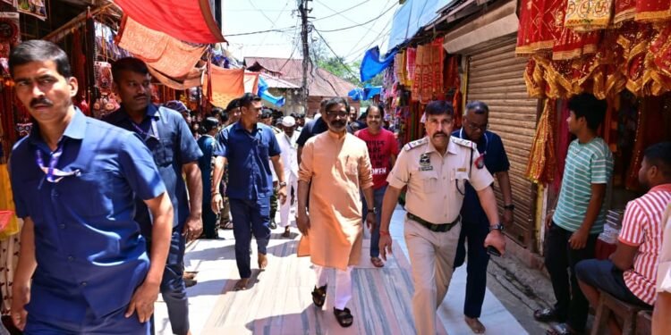 मां कामाख्या के चरणों में झुके मुख्यमंत्री हेमंत सोरेन! गुवाहाटी में की पूजा-अर्चना, झारखंडवासियों की सुख-समृद्धि एवं उज्ज्वल भविष्य की कामना