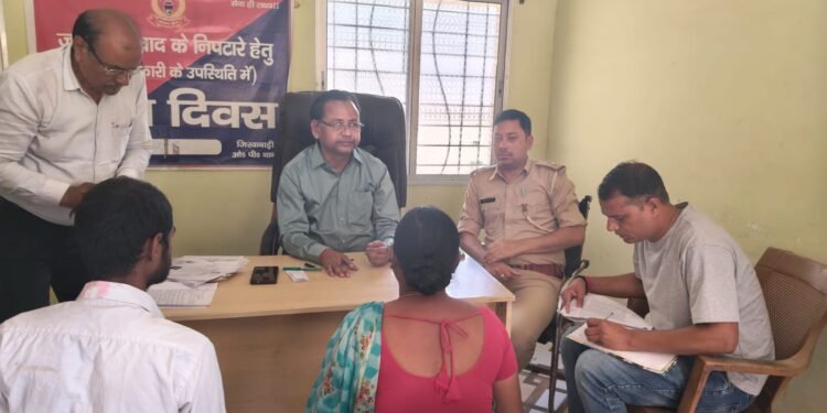 हर शनिवार को थाना दिवस! पुलिस अधीक्षक के निर्देश पर गढ़वा में जमीन विवादों का तेज निपटारा, आमजन से अपील – थाने पहुंचकर लें समाधान