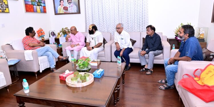 तपोवन मंदिर को भव्य स्वरूप देंगे: मुख्यमंत्री हेमंत सोरेन ने मंदिर नवनिर्माण समिति को दिया पूरा सहयोग का आश्वासन