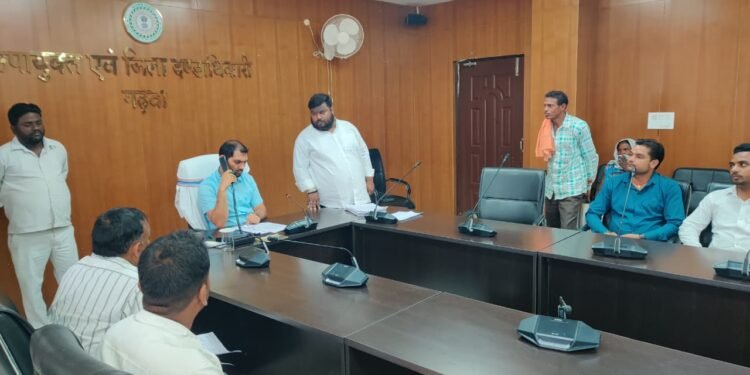 जनसुनवाई में उमड़ी भीड़! 90 से ज्यादा फरियादियों ने रखी समस्याएं, उपायुक्त ने दिए त्वरित समाधान के सख्त निर्देश