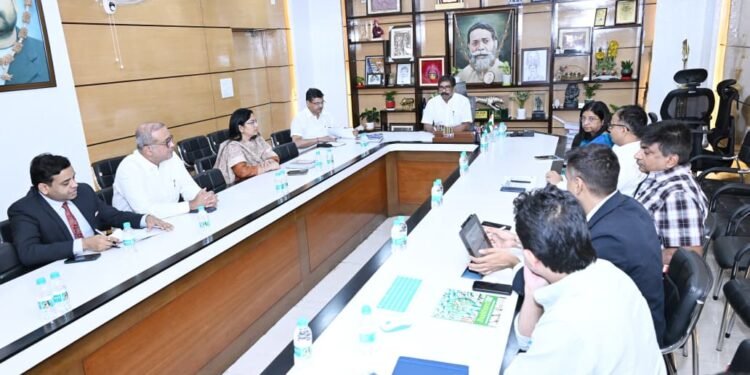 ‘ग्लोबल’ होगा झारखंड: दावोस और UK से आए निवेश के प्रस्तावों पर CM हेमंत सोरेन का बड़ा फैसला, अब जमीन पर उतरेंगे ऐतिहासिक MoU!