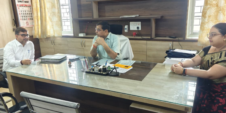 नए DC का ‘सुपर सरप्राइज’ छापा: बंद मिले आंगनबाड़ी केंद्रों की दो सेविकाएं नौकरी से बर्खास्त! नपे दफ्तर से गायब कर्मचारी, रुकेगा एक दिन का वेतन