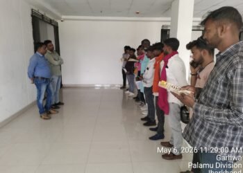 गढ़वा में ‘स्ट्रीट फूड’ वालों की क्लास: सेहत से खिलवाड़ किया तो खैर नहीं, प्रशासन ने जारी किए सख्त नियम!