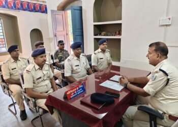 वर्दी का मान और जनता का सम्मान: बेरमो SDPO की पुलिस को दो-टूक, ‘फरियादियों से बदतमीजी की तो खैर नहीं’