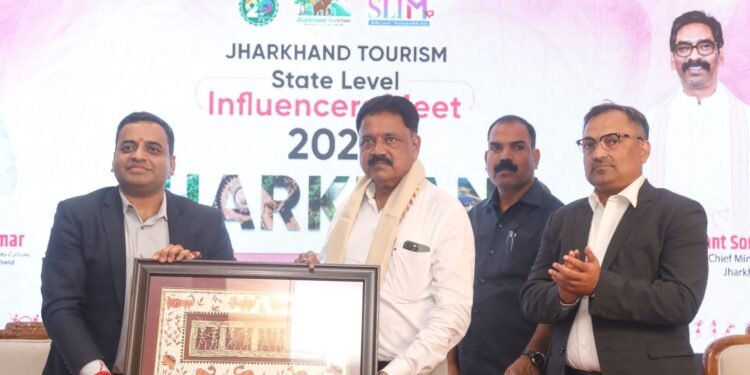 झारखंड के डिजिटल योद्धाओं को मिली नई पहचान: पर्यटन मंत्री ने लॉन्च किया ‘इन्फ्लुएंसर एंगेजमेंट पोर्टल’, अब दुनिया देखेगी झारखंड की सादगी और संस्कृति