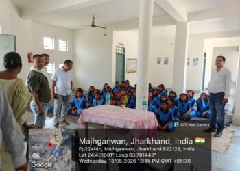 हॉस्टलों की बदहाली पर उपायुक्त का कड़ा प्रहार: गढ़वा के 21 कल्याण विद्यालयों में ‘सर्प्राइज रेड’, व्यवस्था सुधारने का अल्टीमेटम