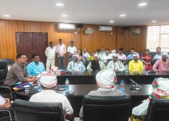 हाशिये पर खड़े समाज को मिलेगा ‘हक और सम्मान’: गढ़वा में जनजातीय गरिमा उत्सव का भव्य आगाज, 25 मई तक विशेष कैंपों से दूर होंगी आदिवासियों की समस्याएं