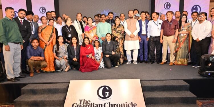 लोकतंत्र का नया ‘अभिभावक’: मुख्यमंत्री हेमंत सोरेन ने किया “The Guardian Chronicle” अखबार का भव्य लोकार्पण, कहा— “सत्यनिष्ठा से ही मिलेगी समाज को सही दिशा”