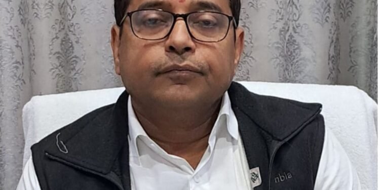 ड्यूटी से गायब रहना पड़ा भारी! गढ़वा में बंद मिला आंगनबाड़ी केंद्र तो भड़का प्रशासन, डीडीसी ने सेविका और सहायिका को नौकरी से निकाला