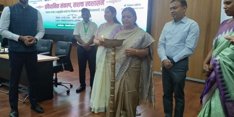 जल, जंगल, जमीन पर अब आदिवासियों का ‘राज’: झारखण्ड में 25 साल बाद लागू हुआ ऐतिहासिक PESA कानून; मंत्री का बड़ा आदेश— 3 महीने में बहाल हों पारंपरिक ग्राम प्रधान