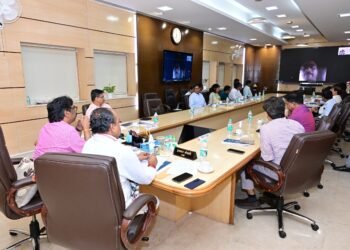 गरीबों की थाली में अब नहीं रहेगी कमी, राशन कालाबाजारी पर लगेगा डिजिटल ताला! CM हेमंत सोरेन का बड़ा आदेश— “शहरी मजदूरों के लिए खुलेंगे नए दाल-भात केंद्र, बिचौलियों पर होगी सीधी कार्रवाई”