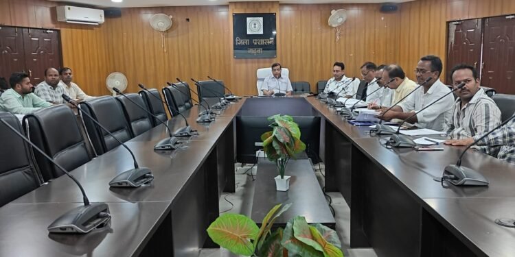 राशन दुकानदारों के खेल और फर्जी राशन कार्डों पर गढ़वा DC का डिजिटल प्रहार, अपात्रों की खैर नहीं! उपायुक्त का कड़ा आदेश— “ब्लॉक सप्लाई ऑफिसर ही संभालेंगे सरकारी गोदामों की कमान”