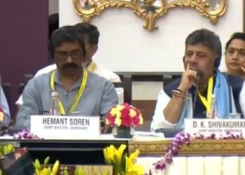 “सिर्फ खनिज निकालने वाला राज्य न समझे केंद्र, हमें विकास में बराबर का साझेदार बनाएं!”— नीति आयोग की बैठक में गरजे CM हेमंत सोरेन; दिल्ली में रखी 1.36 लाख करोड़ बकाया और हकों की बड़ी मांग