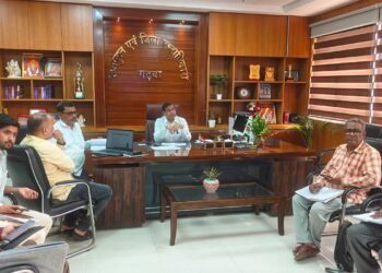 पानी की किल्लत पर लापरवाही की तो बंद होगी सैलरी! गढ़वा DC का अल्टीमेटम— “झार जल पोर्टल की एक-एक शिकायत निपटाएं BDO, वरना नहीं निकलेगा वेतन!”