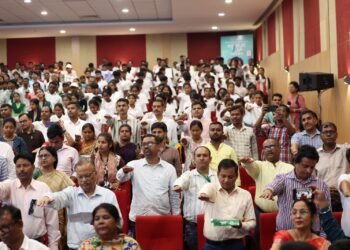 “पढ़ोगे-लिखोगे तो बनोगे नवाब, खेलोगे-कूदोगे तो भी बनोगे नवाब, लेकिन नशा करोगे तो हो जाओगे खराब!”— रांची में गूंजा स्वास्थ्य मंत्री का नारा; शिक्षण संस्थानों के 100 मीटर के दायरे में अब ‘नो ड्रग्स जोन’