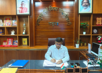 गढ़वा में वोटर लिस्ट शुद्धिकरण का काम अंतिम चरण में! 7.43 लाख से अधिक प्रपत्रों का डिजिटाइजेशन पूरा; 5 अगस्त को प्रकाशित होगा प्रारूप