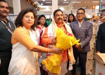 ‘लोकल से ग्लोबल’ हुआ झारखंड का हुनर! भारत टेक्स 2026 में गूंजी तसर-कुचाई सिल्क की गूंज; 6 GI टैग उत्पादों ने दुनिया को चौंकाया
