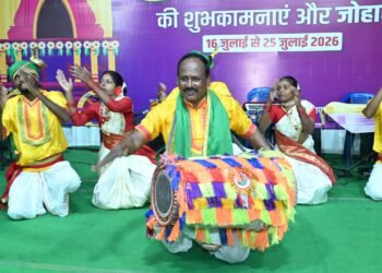 रथ मेला में लोक संस्कृति और योजनाओं का महासंगम! IPRD के मंच पर थिरके कलाकार; पद्मश्री मधु मंसूरी बोले— ‘सराहनीय है सरकार की पहल’