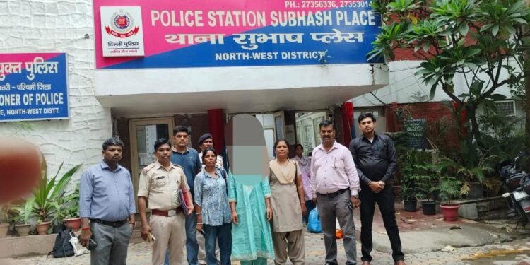 मानव तस्करों के नेटवर्क पर भारी पड़ा झारखंड प्रशासन! दिल्ली में घेराबंदी कर वांछित महिला तस्कर गिरफ्तार; खूंटी की पीड़िता सुरक्षित रेस्क्यू