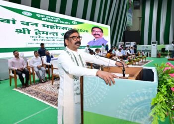 हरित और समृद्ध झारखंड का संकल्प! 77वें राज्यव्यापी वन महोत्सव में CM हेमंत सोरेन ने दिया संदेश—’विकास और पर्यावरण का संतुलन ही सतत भविष्य की कुंजी’