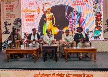 सिनेमा के पर्दे पर जीवंत हुई जनजातीय संस्कृति! ‘विश्व आदिवासी दिवस’ पर JFDCL ने दिखाई बेहतरीन शॉर्ट फिल्में; ‘पंचायत’ फेम अभिनेत्री कल्याणी खत्री भी हुईं शामिल