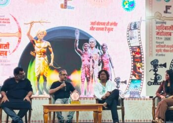 अपनी मिट्टी, भाषा और कहानियों से बनेगी झारखंडी सिनेमा की वैश्विक पहचान! ‘आदिवासी महोत्सव’ में लगी फिल्मों की क्लास; ‘पंचायत’ फेम कल्याणी खत्री ने संभाला मंच