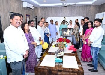 युवाओं के भविष्य पर बड़ा फैसला! CM हेमंत सोरेन से मिला कांग्रेस का शिष्टमंडल; कैबिनेट निर्णयों के लिए जताया आभार