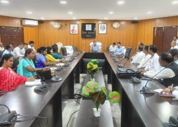 युवा मतदाताओं को मतदाता सूची से जोड़ने की कवायद! गढ़वा में ELC की बैठक, ECINET ऐप से ऑनलाइन आवेदन का निर्देश