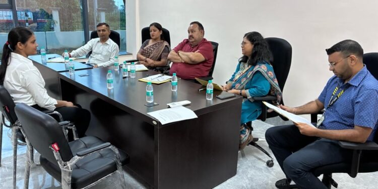 सपनों को मिलेगी नई उड़ान! झारखंड में अगले माह से शुरू होगा एयर होस्टेस और ग्राउंड क्रू का प्रशिक्षण; फ्लाइंग इंस्टीट्यूट में इंटरव्यू प्रक्रिया संपन्न