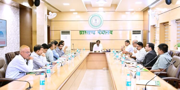 हाथियों के रास्ते में नहीं आएगी बाधा, जंगलों में लगेंगे औषधीय पौधे! CM हेमंत सोरेन ने कैम्पा (CAMPA) शासी निकाय की पहली बैठक में दिए ऐतिहासिक निर्देश