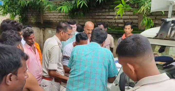 आरा में बाढ़ के पानी में डूबे 23 वर्षीय युवक का शव बरामद; मातम में बदली परिजनों की खुशियां