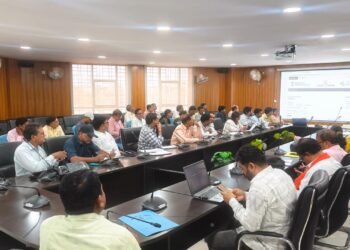 नन्हे वैज्ञानिकों की खोज में जुटा गढ़वा! ‘इंस्पायर अवार्ड-मानक’ के लिए शत-प्रतिशत लक्ष्य तय; हर स्कूल से 5 इनोवेटिव आइडिया होंगे अपलोड