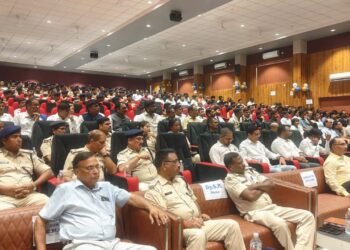 न्याय भी, अधिकार भी और मौके पर राहत भी! गढ़वा में राष्ट्रीय लोक अदालत व मेगा विधिक सशक्तिकरण शिविर का भव्य आयोजन; हाईकोर्ट जज की मौजूदगी में सुलझे सैकड़ों मामले