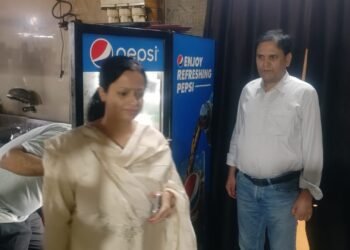 नकली और मिलावटी पनीर बेचने वालों की खैर नहीं! गढ़वा सदर के नामी रेस्टोरेंट्स में खाद्य सुरक्षा विभाग की छापेमारी; लिए गए सैंपल