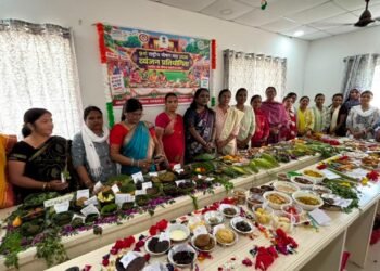 “स्थानीय खाना, प्रोटीन खाना”! गढ़वा ICDS में सजा पौष्टिक व्यंजनों का संसार; पोषण माह पर आंगनबाड़ी सहायिकाओं ने दिखाया हुनर