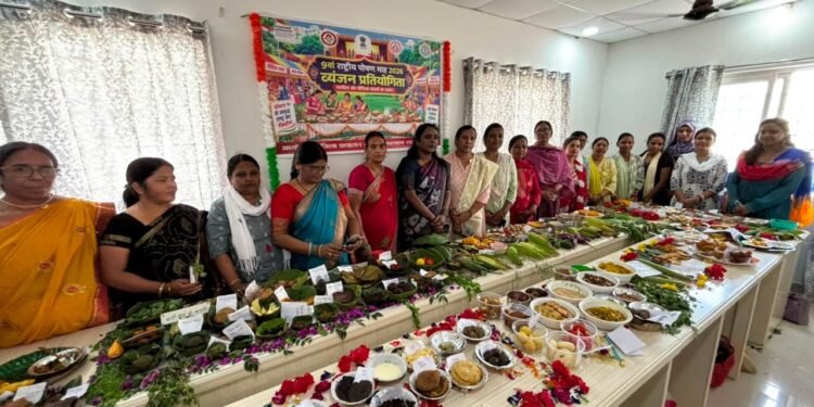 “स्थानीय खाना, प्रोटीन खाना”! गढ़वा ICDS में सजा पौष्टिक व्यंजनों का संसार; पोषण माह पर आंगनबाड़ी सहायिकाओं ने दिखाया हुनर