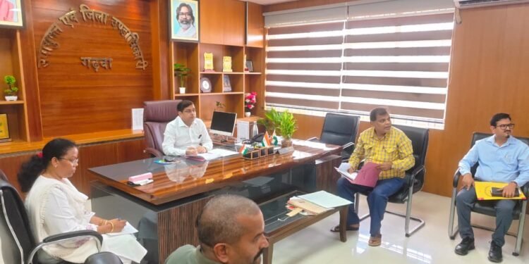 गढ़वा के रसीले आम और तीखी अदरक का मचेगा दुनिया में डंका! जिला निर्यात योजना में होंगे शामिल; DC ने अधिकारियों को दिए सख्त निर्देश